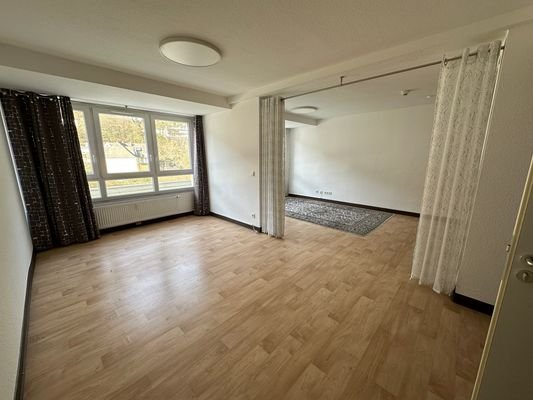 Beispiel Wohnraum mit angrenzendem Schlafraum