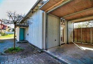 Zugang mit Carport Haus 2