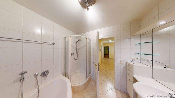 Bad - Erdgeschoss-Eigentumswohnung - Ruhstorf an der Rott_2