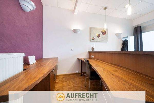 lichtdurchfluteter Wohn-, Essbereich