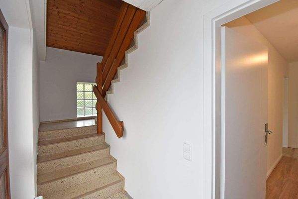 Treppenaufgang ins DG