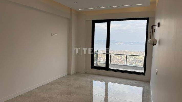 Villa for Sale with Nature and Lake View in Sapanca Sakarya