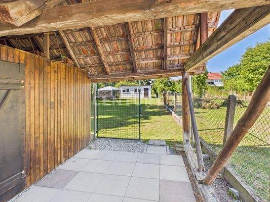 Unterstand Hinterhaus