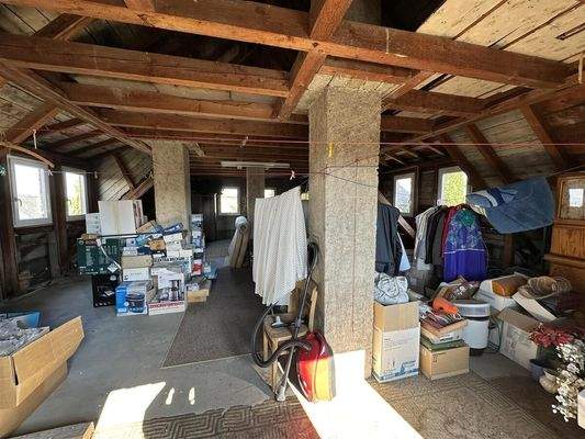 Dachboden mit Gauben