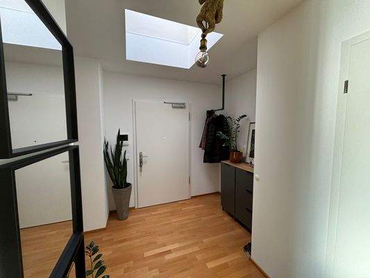 12-Diele mit Oberlicht