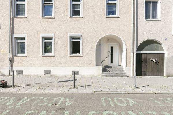 Blick zum Hauseingang