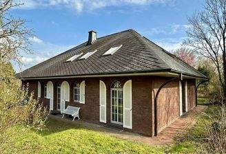 Gartenansicht mit Küchenterrasse