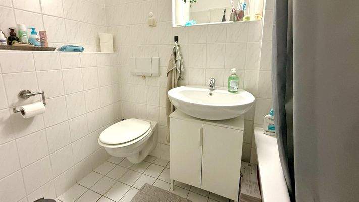 Bad mit Waschmaschinenanschluss