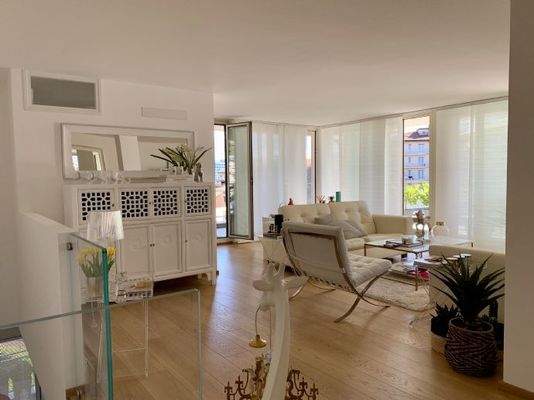 Der Wohnraum im Dachgeschoss