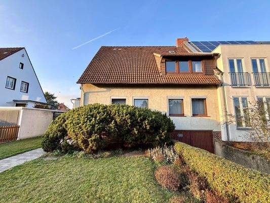 Vorderseite Gebäude