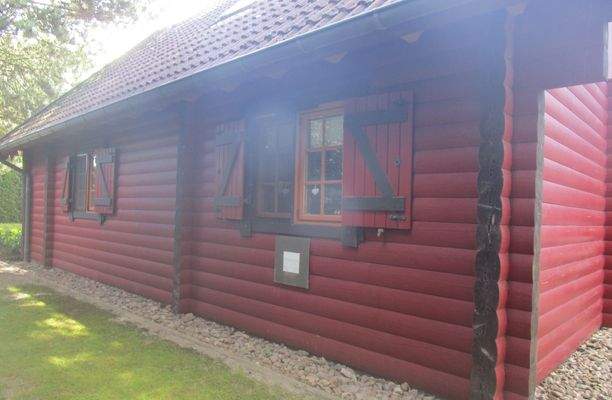 14. Nordostseite des Ferienhauses..JPG