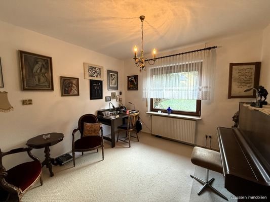 Büro EG