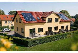 Gartenseite mit Terrasse!