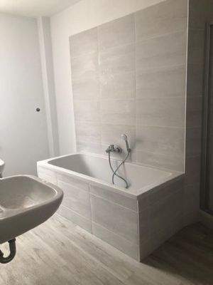 Bad mit Doppelwaschtisch