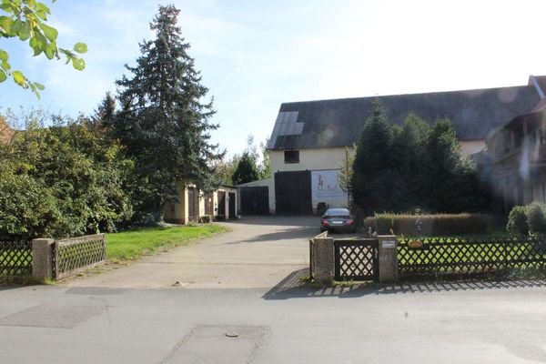 Straßenseite im Norden