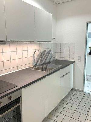 INFOS UNTER: 06171-586000