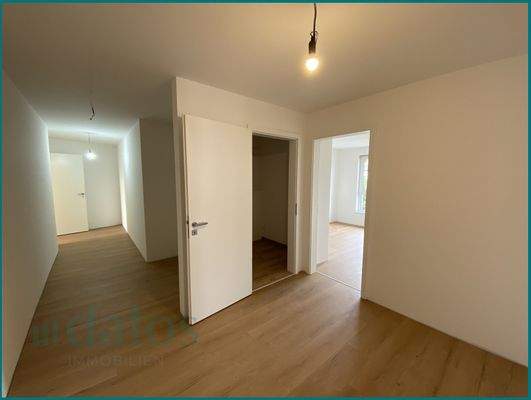 Innen 2 Eingangsbereich