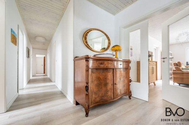 Geräumiger Hausflur