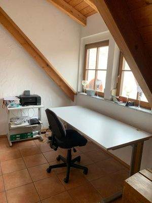 Arbeitsplatz im Flur