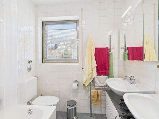 1. OG links: Badezimmer