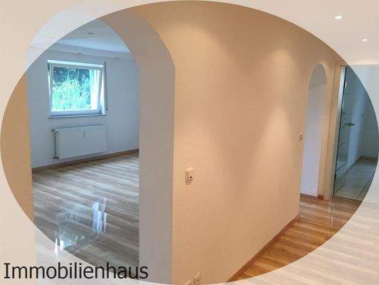 UG Blick Flur und WZ.JPG