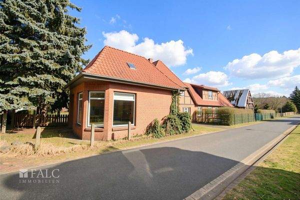 Außenansicht V - (KI generiert)