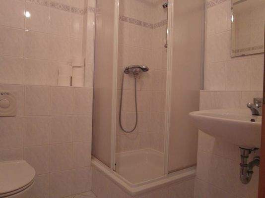 Bad mit Dusche