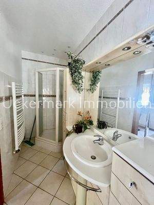 Badezimmer EG (Gäste)