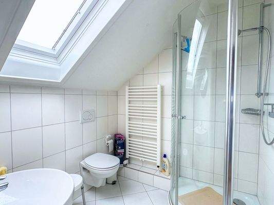 K257 Duschbad im Dachgeschoss