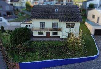 Einfamilienhaus mit Einliegerwohnung wartet auf SIE