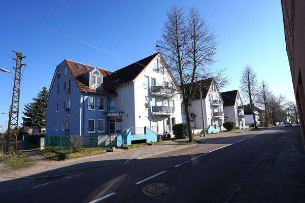 Außenansicht Halle, Paul Singer Str (7)