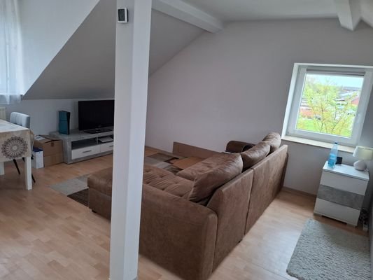Wohn- und Schlafzimmer 2