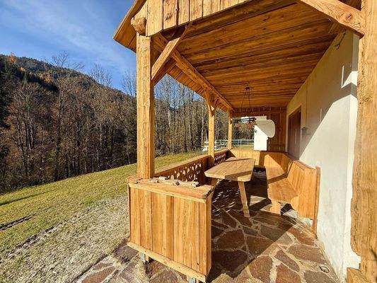 überdachter Lodge.jpeg