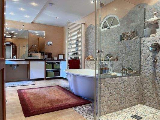 Masterbad im Dachgeschoss