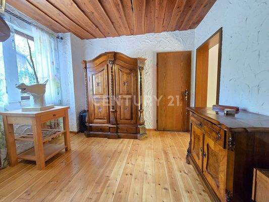 Eingangsflur der linken Wohnung im EG