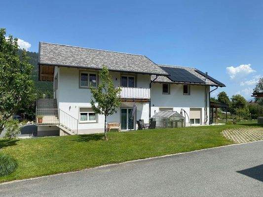 Gäste+Wohnhaus von rechts