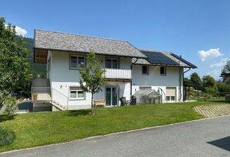 Gäste+Wohnhaus von rechts