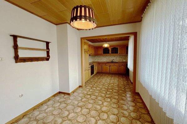 Esszimmer und Küche