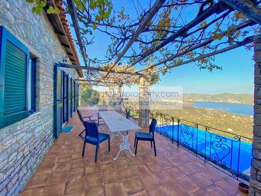 9f925dcbca50442b9e7a7294b87ee6f0-original