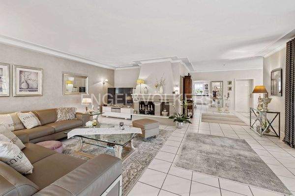 Wohnbereich mit Kamin