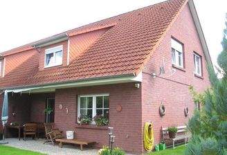 Rückansicht mit Terrasse