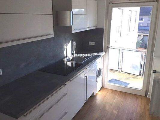 2. OG  Küche mit Balkon