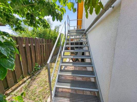 751 Nebengeb Treppe ins OG.jpg