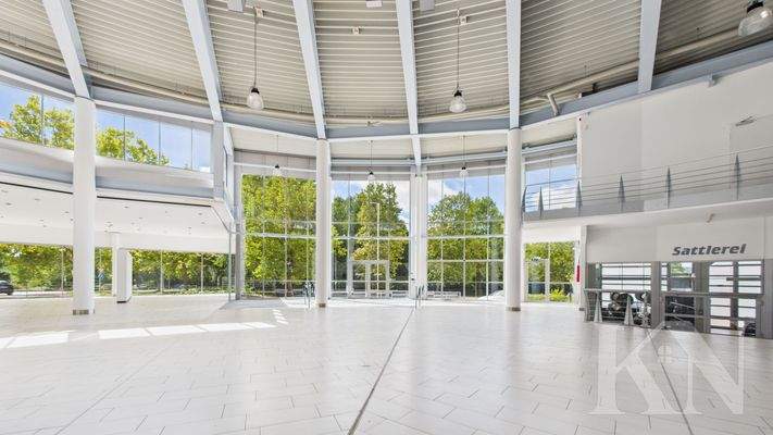 Eingangsbereich Halle