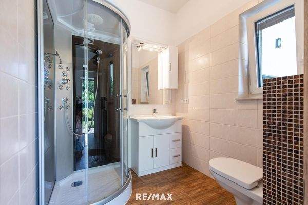 26 EG Wohneinheit Bad