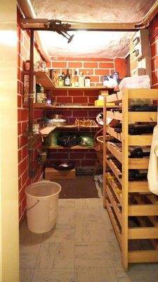 Speisekammer im Keller