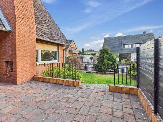 Gepflasterte Terrasse