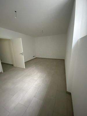 großer Hobbykellerraum.jpeg