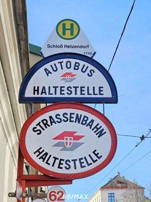 Bus- und Straßenbahnstation