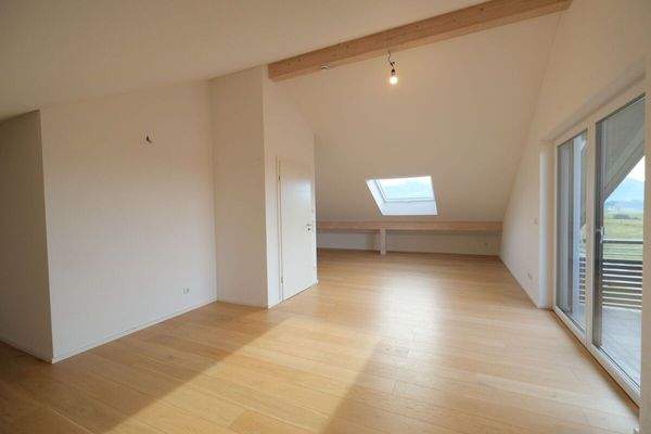 Das weitläufige Dachstudio